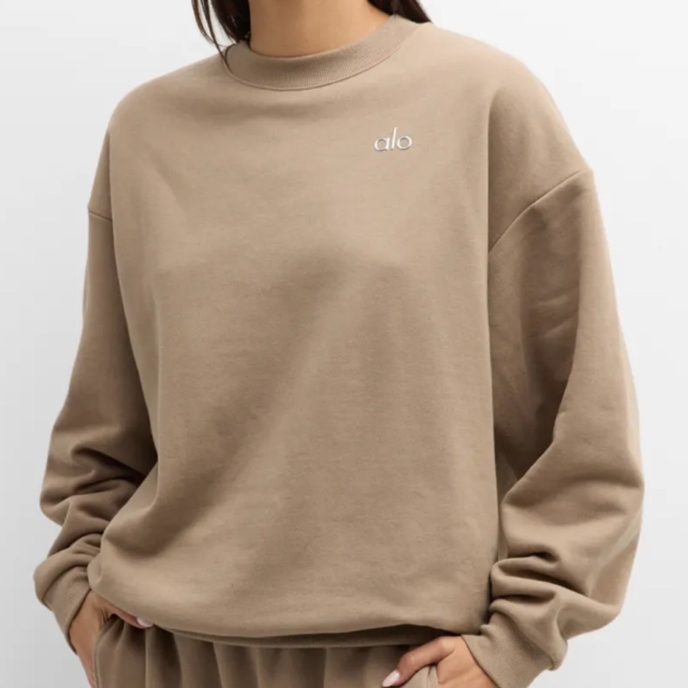 ALO Yoga Women's Beige Crewneck Sweatshirt